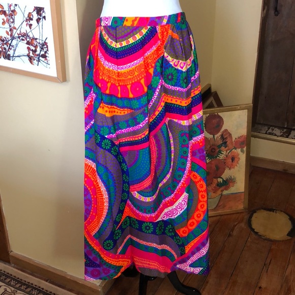 Vintage Dresses & Skirts - ❌Sold❌VINTAGE 60s Leslie Fay 5th Ave NYC GROOVY Wrap Tie Maxi Skirt Vivid Swirl